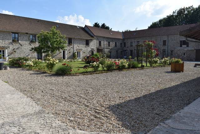 Ferme de la Petite Loge, domaine de mariage à La Haute-Maison (77) — photo 2